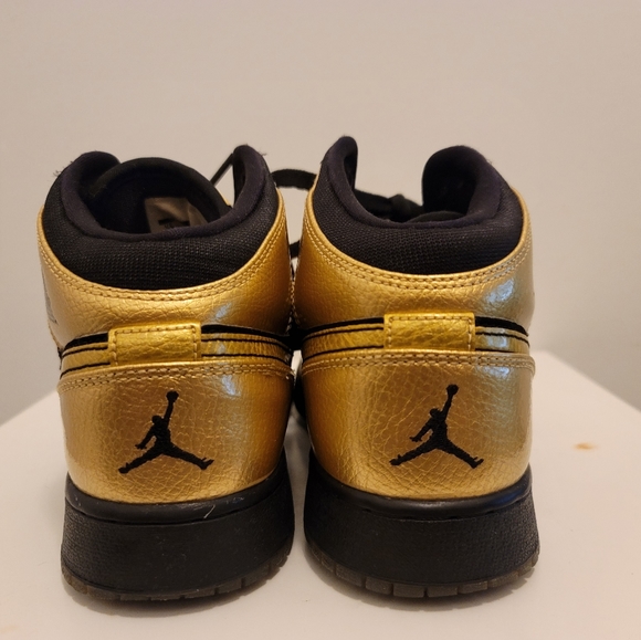 Jordan 1 Mid - Picture 4 of 7